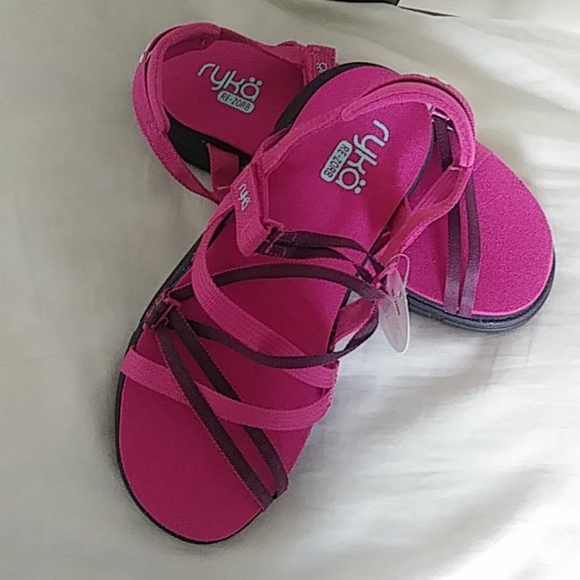 Sandals - Picture 3 of 5